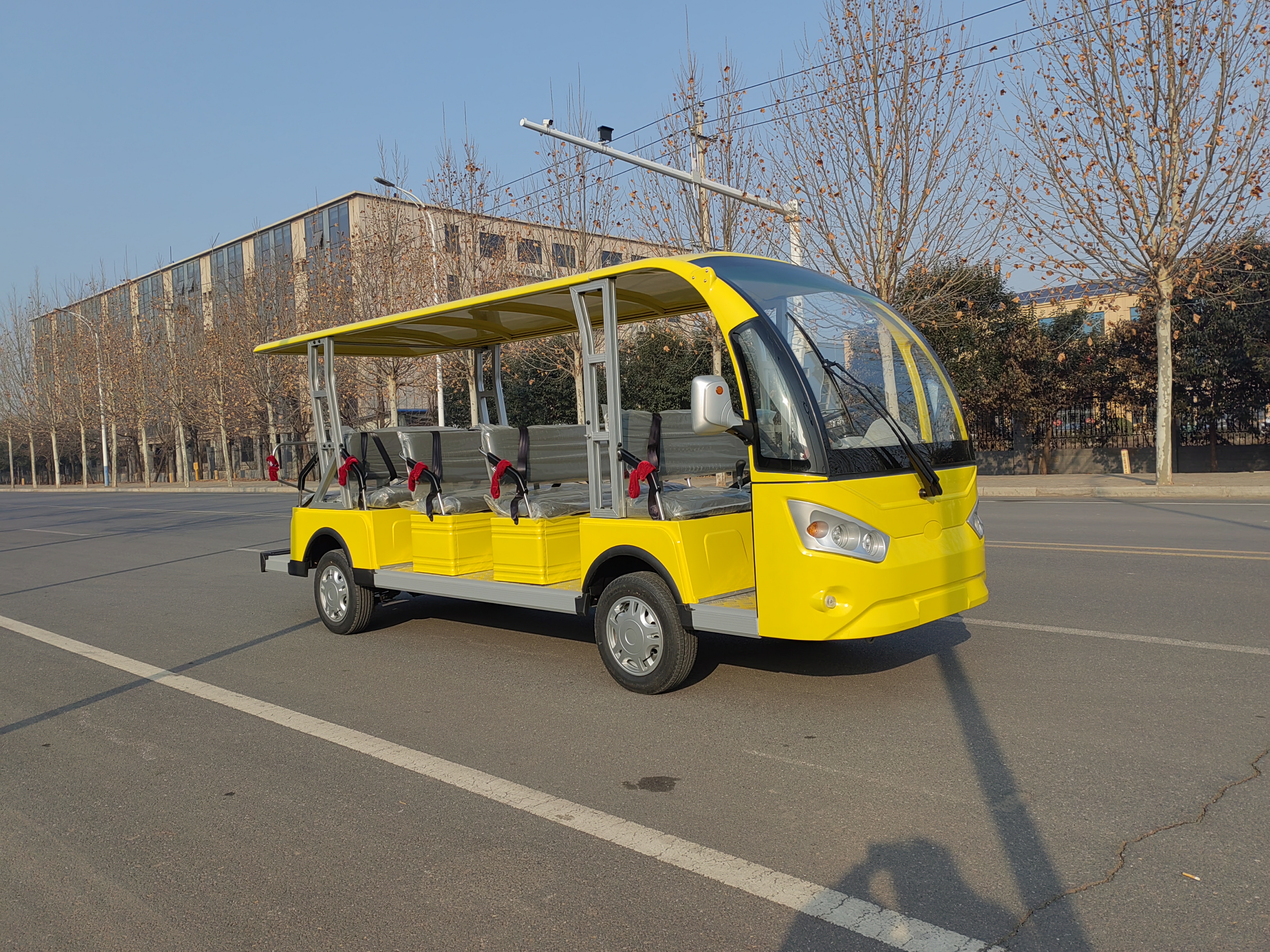 中宜14座电动观光车