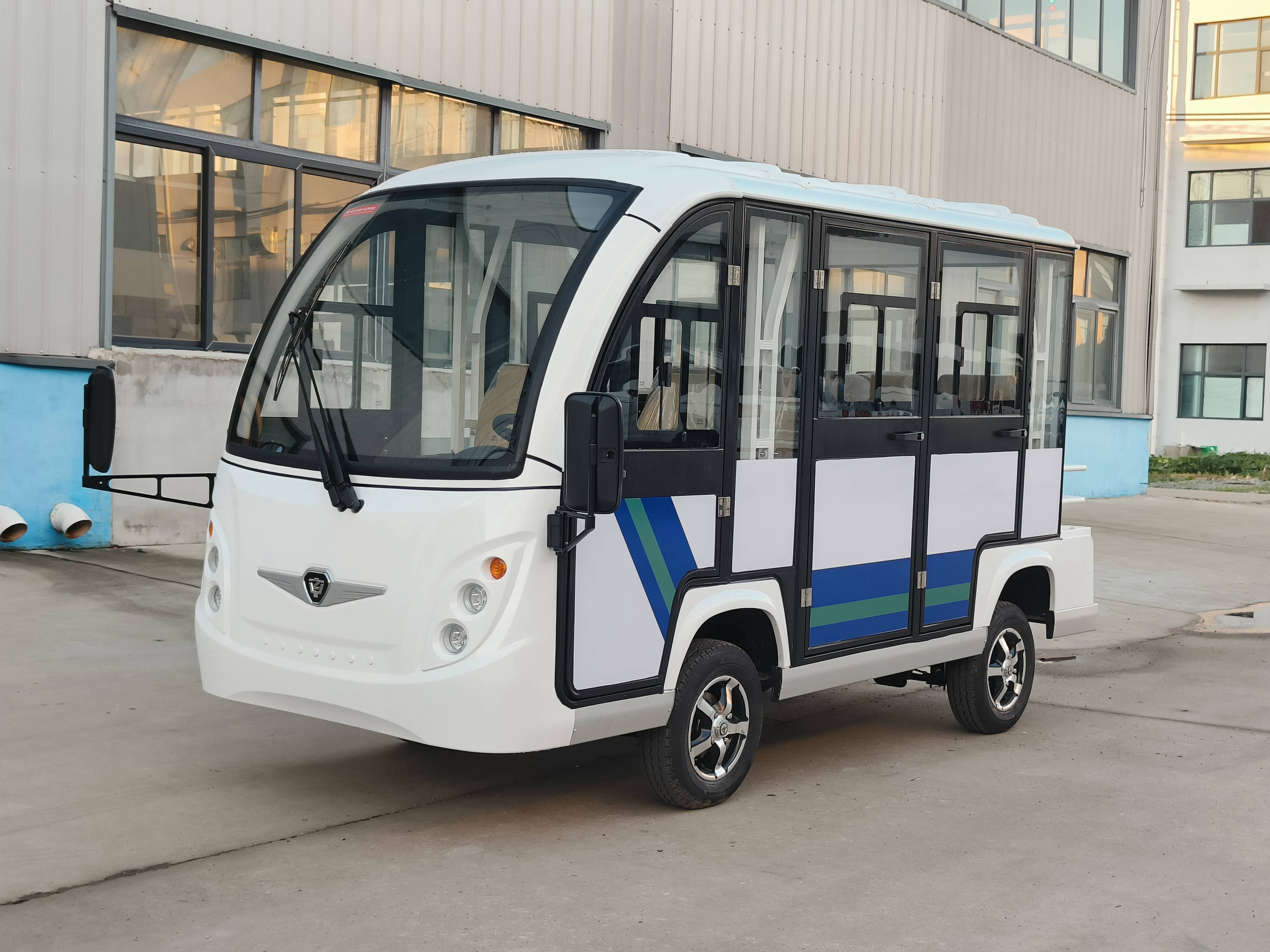 8座电动观光车